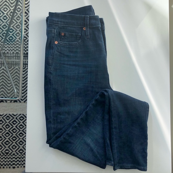 Gap true skinny jeans dark wash - Picture 2 of 7